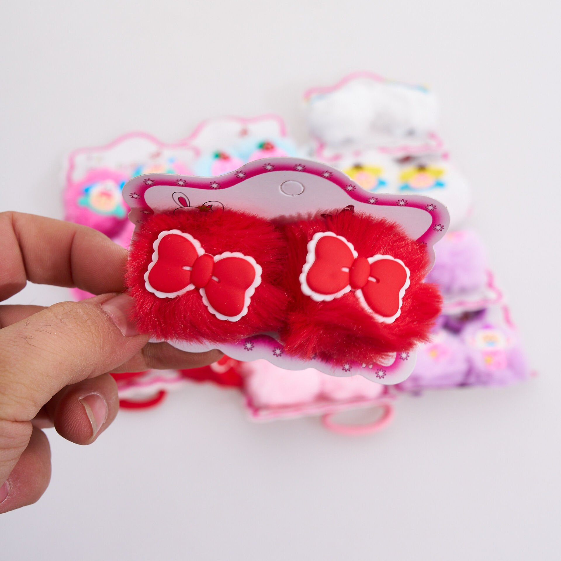 İKİLİ PONPONLU LASTİK TOKA