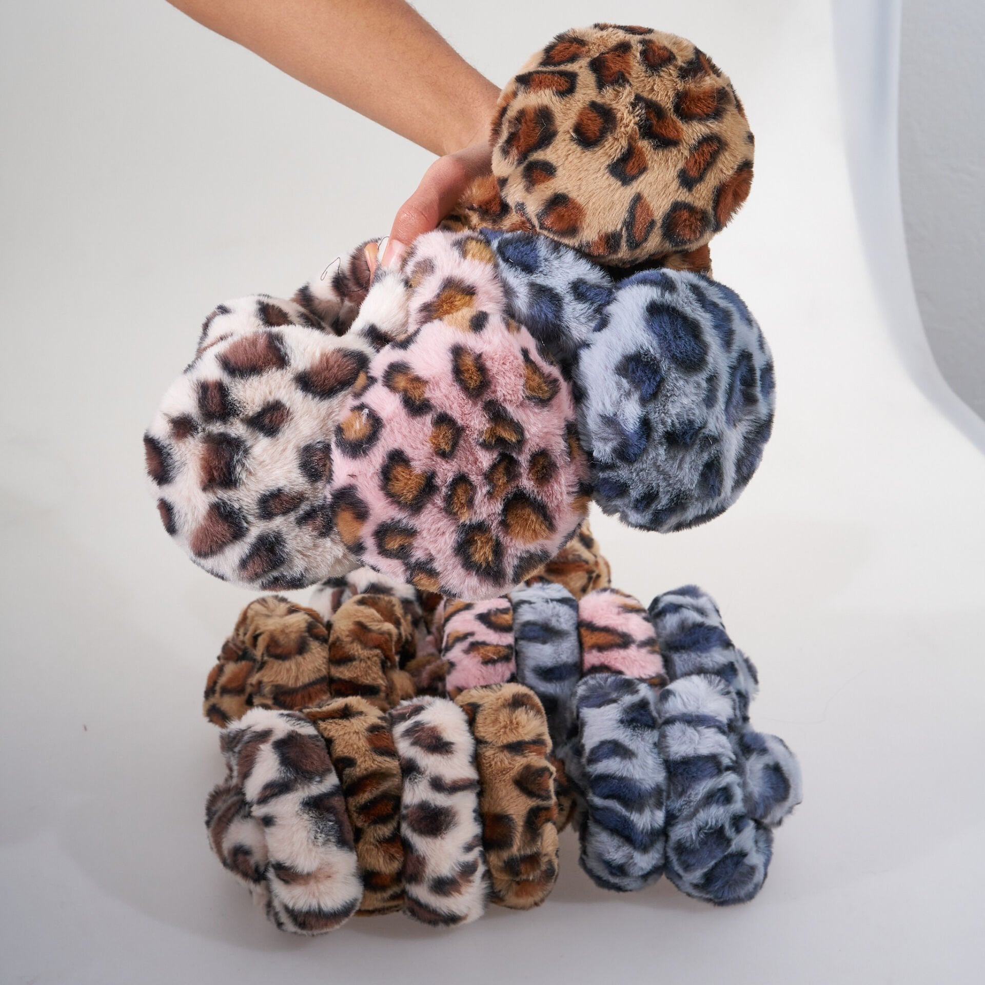 KISA KULAKLIK ( LEOPAR DESENLİ)