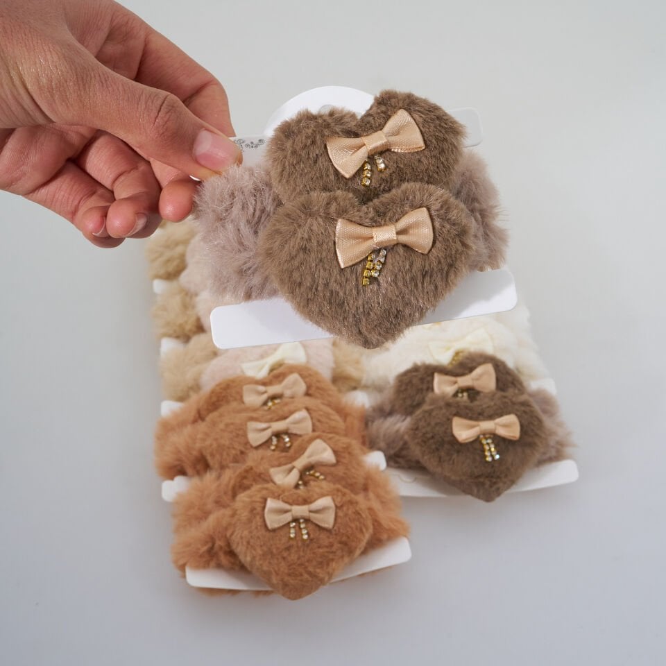 İKİLİ FİGÜRLÜ TÜYLÜ SİMİT TOKA