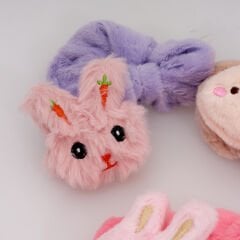 TÜYLÜ FİGÜRLÜ SİMİT TOKA L-82