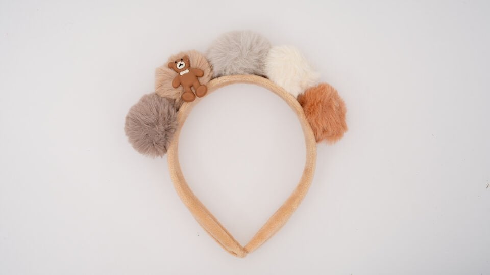 TÜYLÜ ÇİFT FİGÜRLÜ TAÇ