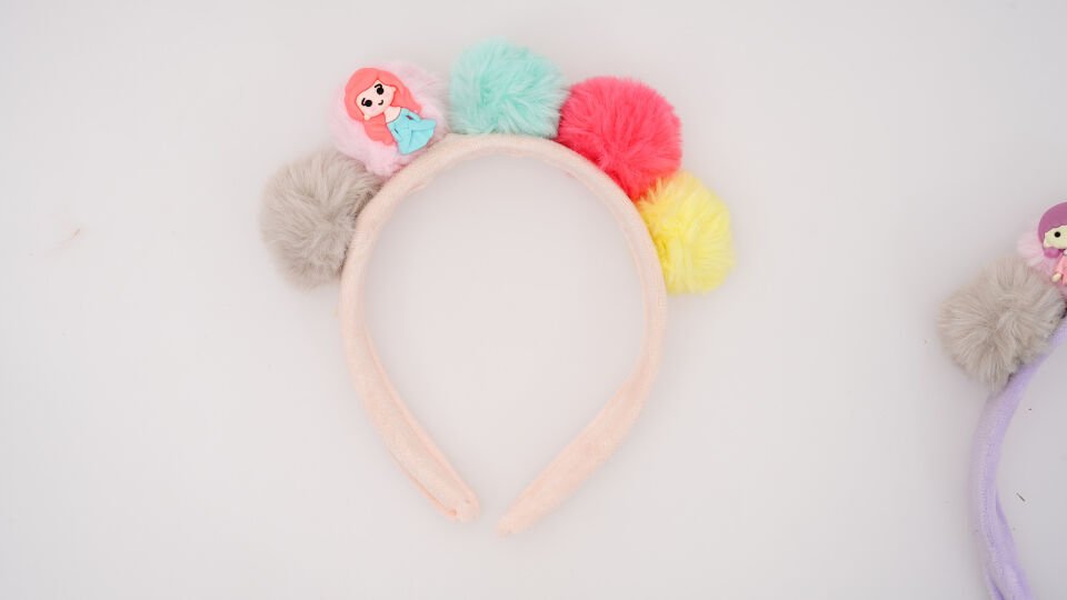 TÜYLÜ ÇİFT FİGÜRLÜ TAÇ