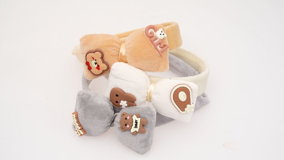 TÜYLÜ ÇİFT FİGÜRLÜ TAÇ