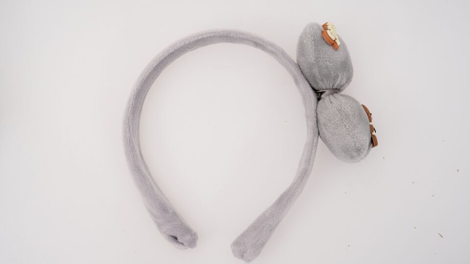 TÜYLÜ ÇİFT FİGÜRLÜ TAÇ