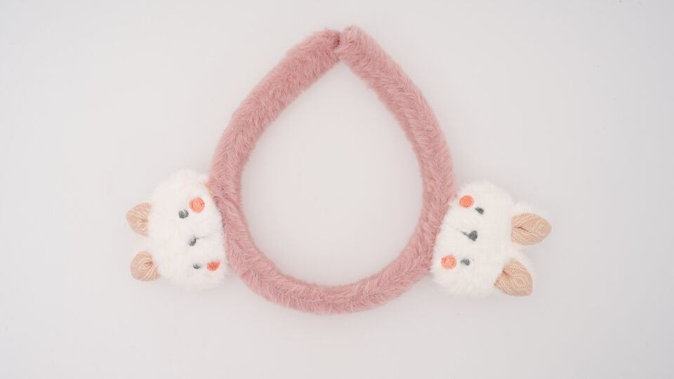 TÜYLÜ ÇİFT FİGÜRLÜ TAÇ