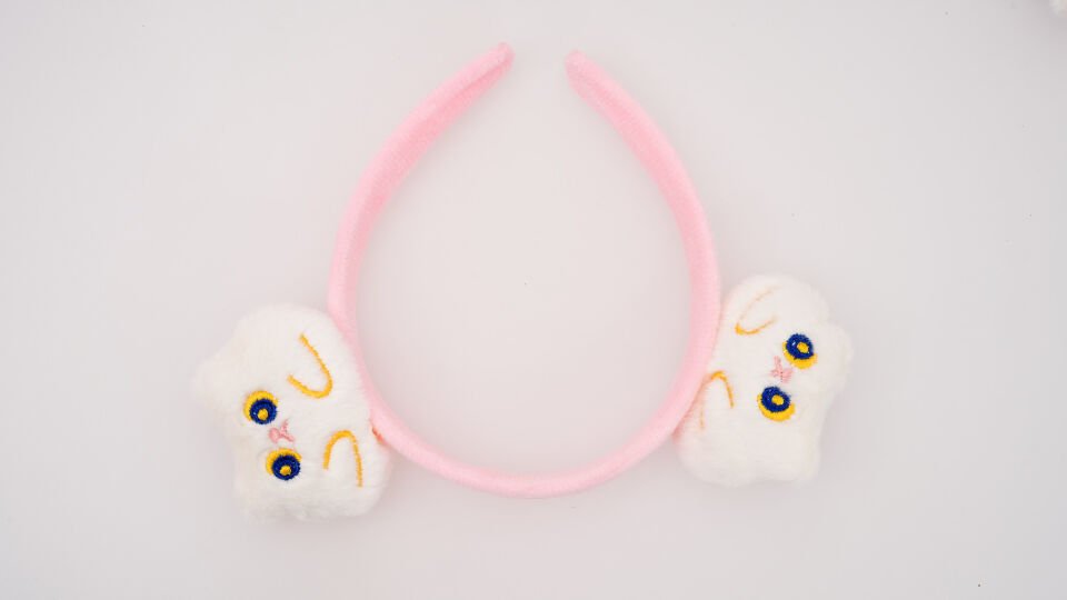 TÜYLÜ ÇİFT FİGÜRLÜ TAÇ