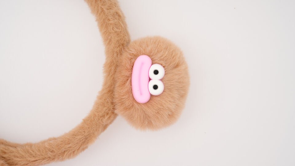 TÜYLÜ ÇİFT FİGÜRLÜ TAÇ