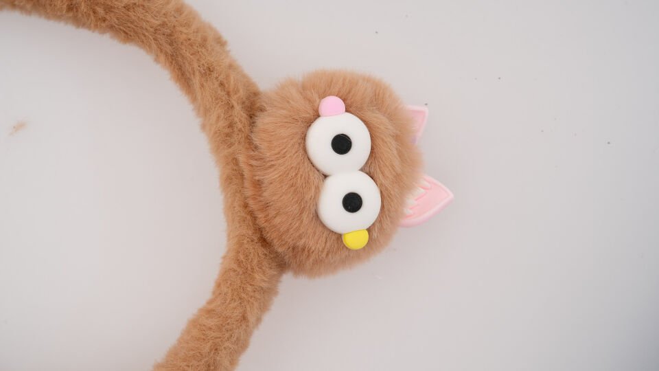 TÜYLÜ ÇİFT FİGÜRLÜ TAÇ