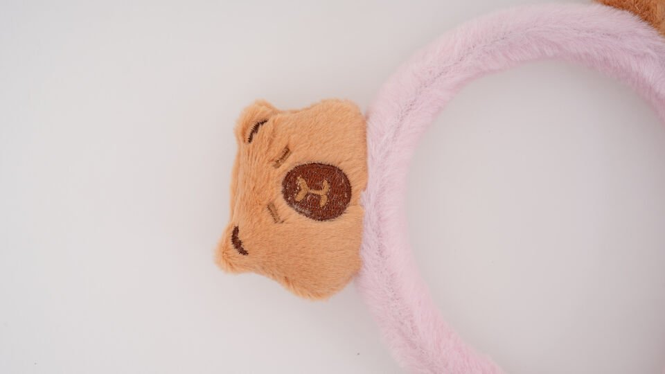 TÜYLÜ ÇİFT FİGÜRLÜ TAÇ