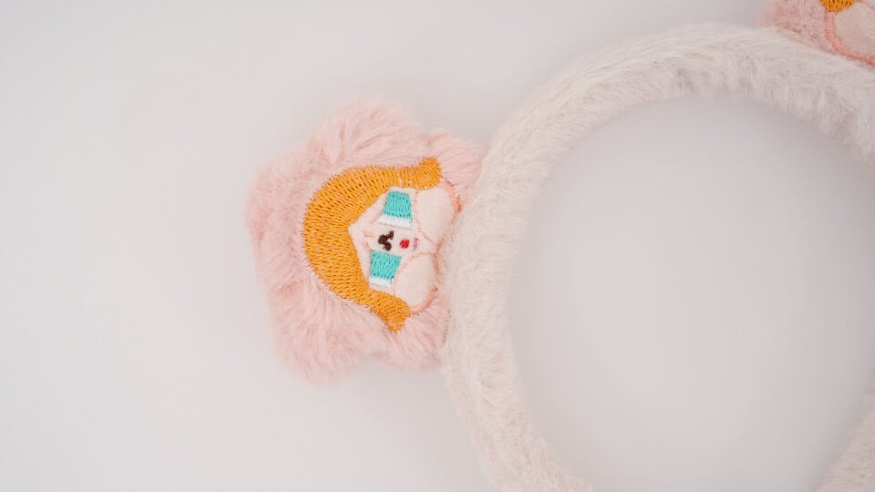 TÜYLÜ ÇİFT FİGÜRLÜ TAÇ