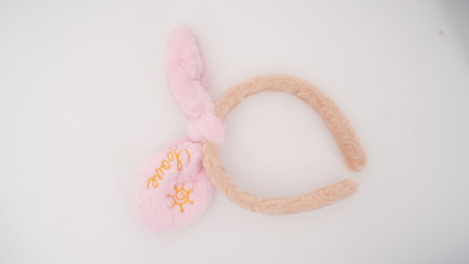 TÜYLÜ ÇİFT FİGÜRLÜ TAÇ