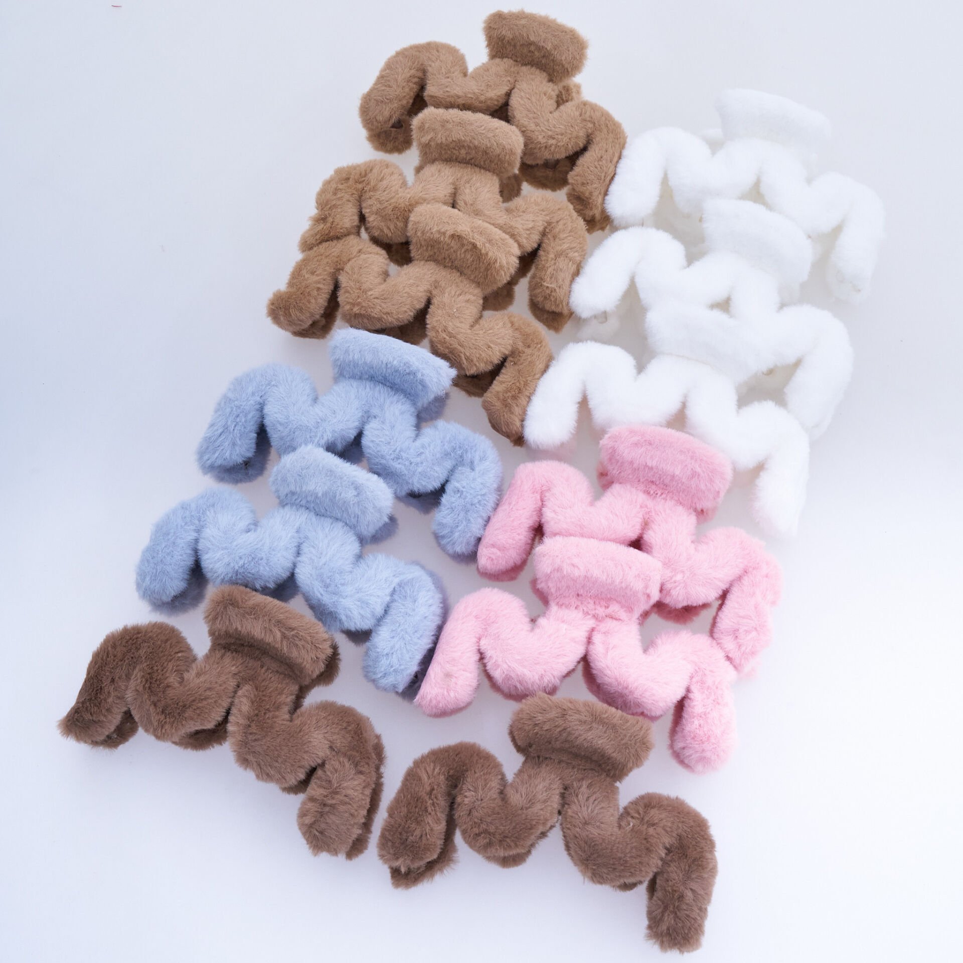 BÜYÜK BOY TÜYLÜ MANDAL KVS-184