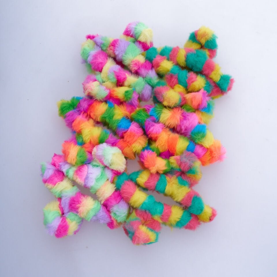 RENKLİ TÜYLÜ MANDAL M-79