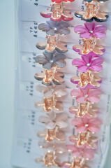 ÇİÇEKLİ TAŞLI METAL MANDAL KVS-65-B