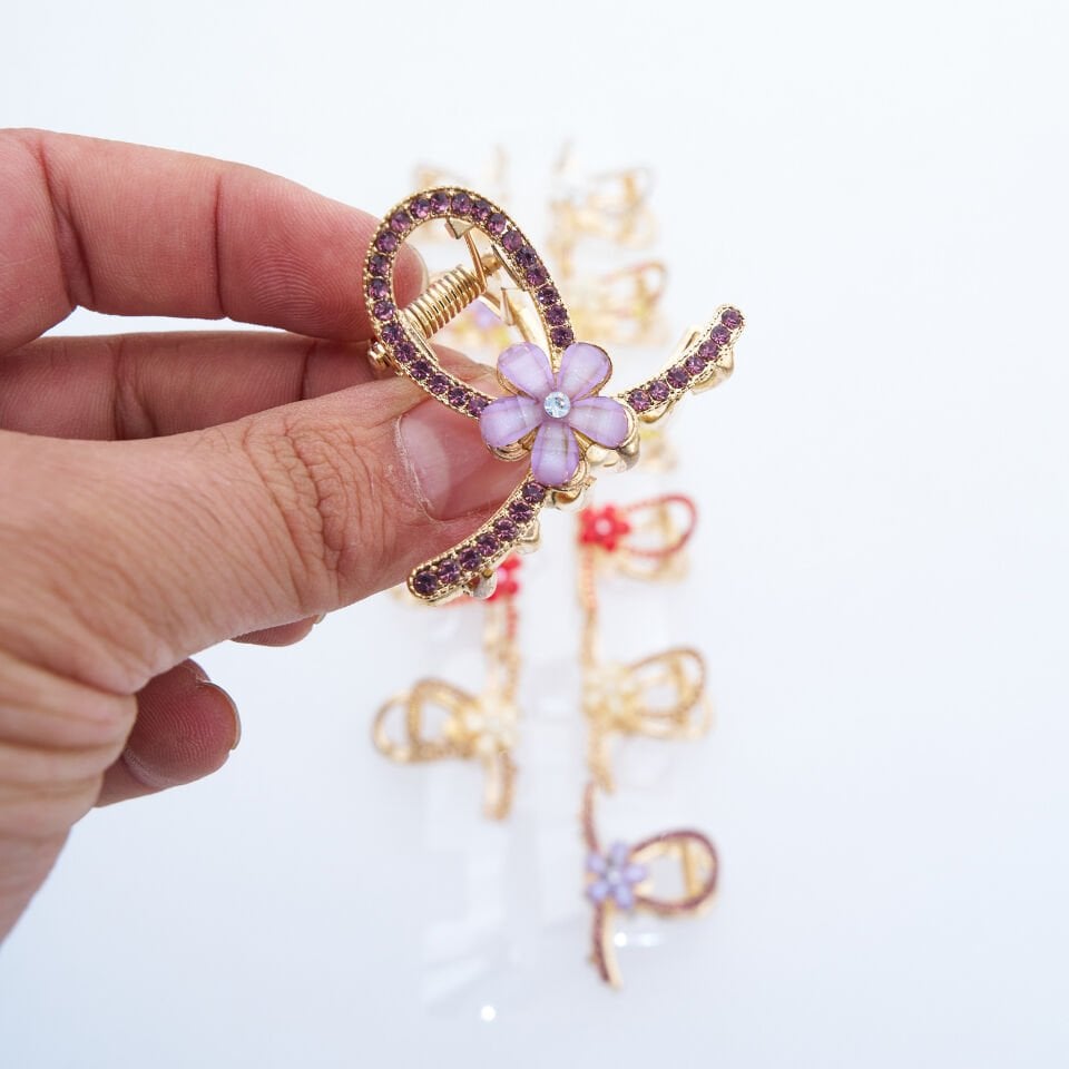 TAŞLI ÇİÇEKLİ METAL MANDAL M-29