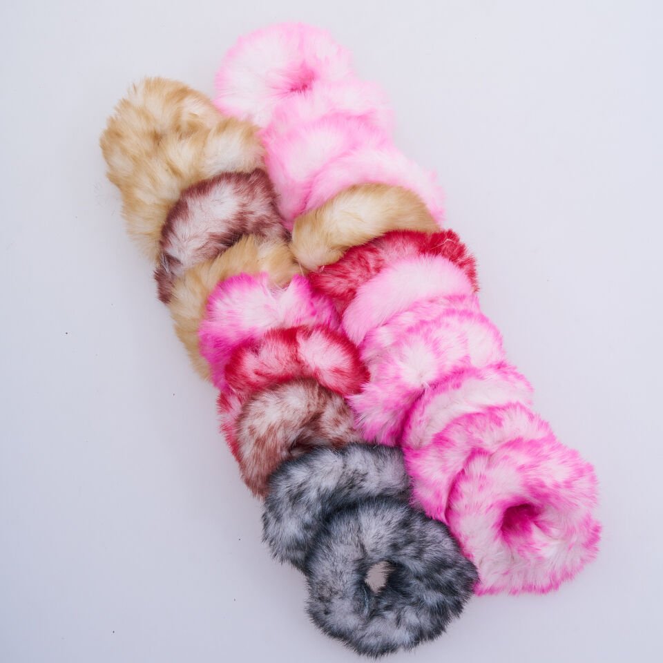 RENKLİ TÜYLÜ SİMİT TOKA L-9