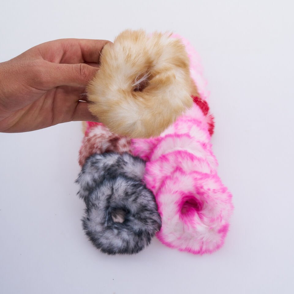 RENKLİ TÜYLÜ SİMİT TOKA L-9